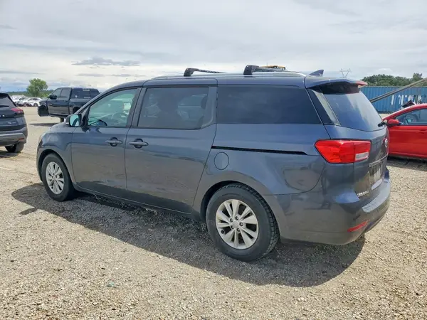 KNDMB5C12H6245078 2017 KIA SEDONA - Image 2