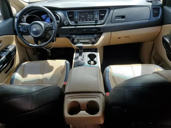 KNDMB5C12H6249406 2017 KIA SEDONA - Image 8