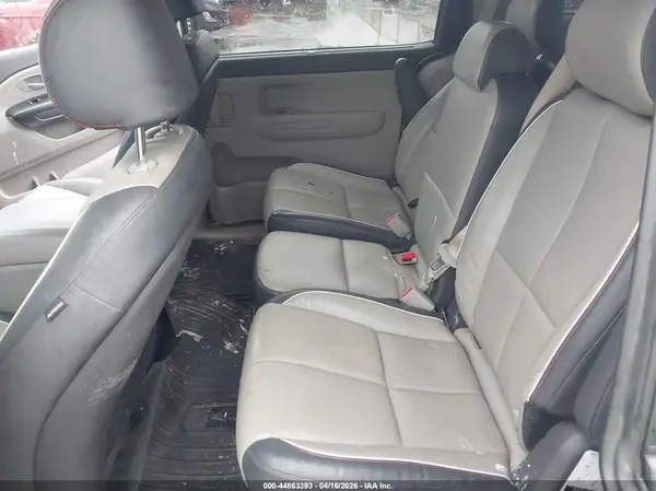 KNDMB5C12H6250068 2017 KIA SEDONA - Image 8