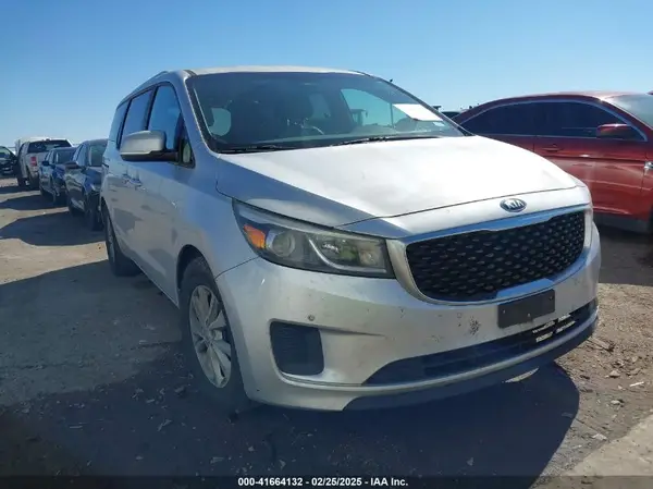 KNDMB5C12H6252726 2017 KIA SEDONA - Image 1