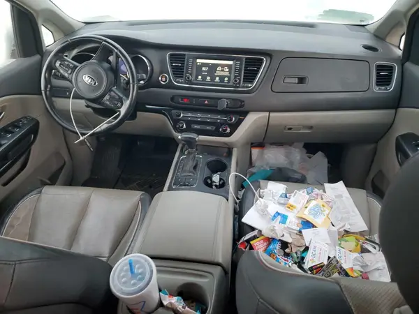KNDMB5C12H6266013 2017 KIA SEDONA - Image 8