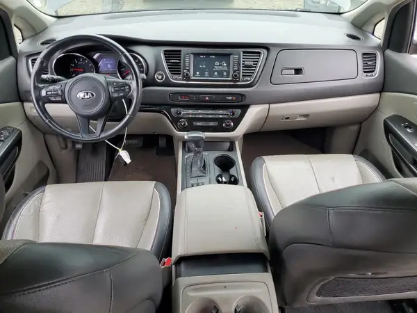 KNDMB5C12H6267176 2017 KIA SEDONA - Image 8