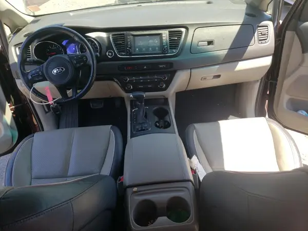 KNDMB5C12H6279747 2017 KIA SEDONA - Image 8