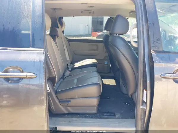 KNDMB5C12H6280428 2017 KIA SEDONA - Image 8