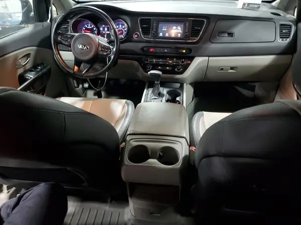 KNDMB5C12H6280851 2017 KIA SEDONA - Image 8