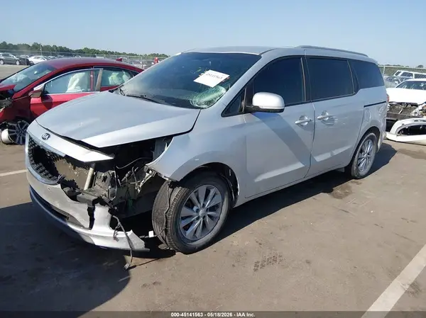 KNDMB5C12H6282311 2017 KIA SEDONA - Image 2
