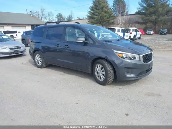KNDMB5C12H6290912 2017 KIA SEDONA - Image 1