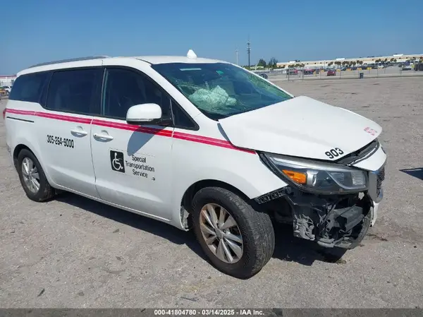 KNDMB5C12H6293597 2017 KIA SEDONA - Image 1