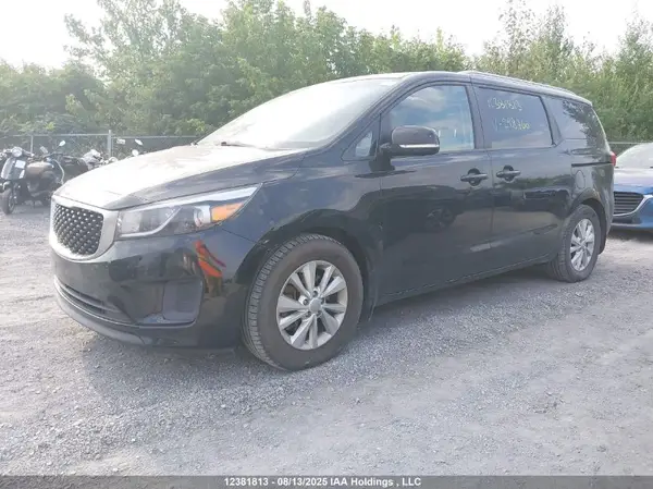 KNDMB5C12H6298766 2017 KIA SEDONA - Image 2