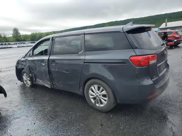 KNDMB5C12H6300886 2017 KIA SEDONA - Image 2