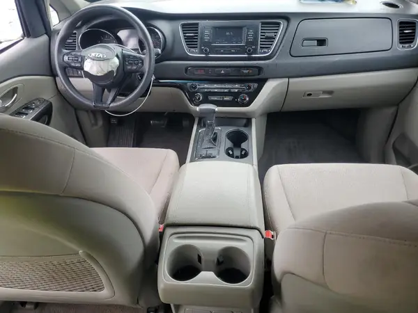 KNDMB5C12H6300886 2017 KIA SEDONA - Image 8