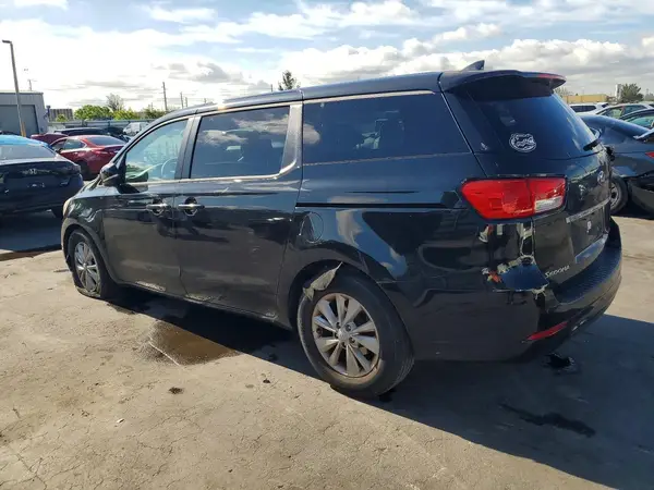 KNDMB5C12H6306381 2017 KIA SEDONA - Image 2