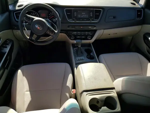 KNDMB5C12H6306381 2017 KIA SEDONA - Image 8