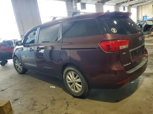 KNDMB5C12H6315422 2017 KIA SEDONA - Image 2