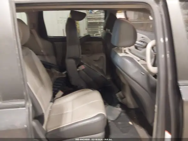 KNDMB5C12H6316229 2017 KIA SEDONA - Image 8