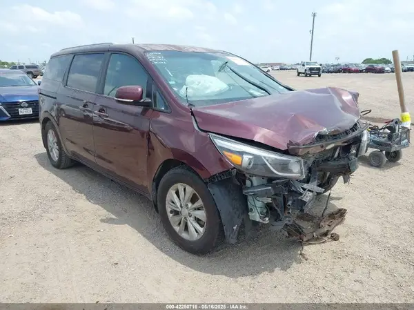 KNDMB5C12H6319910 2017 KIA SEDONA - Image 1