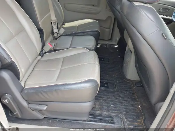 KNDMB5C12H6319910 2017 KIA SEDONA - Image 8