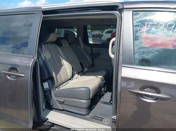 KNDMB5C12H6324721 2017 KIA SEDONA - Image 8