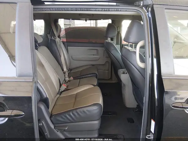 KNDMB5C12H6324931 2017 KIA SEDONA - Image 8