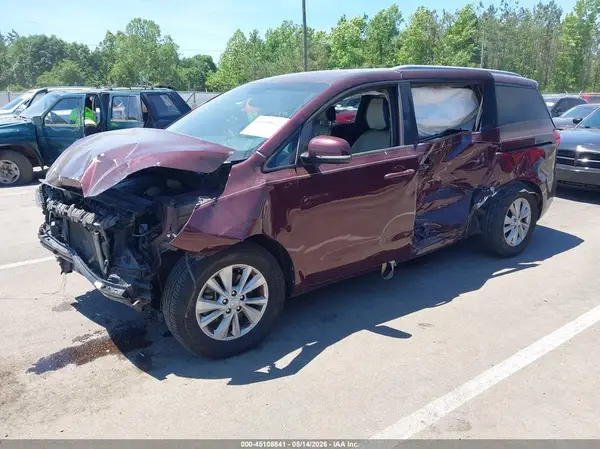 KNDMB5C12H6328171 2017 KIA SEDONA - Image 2