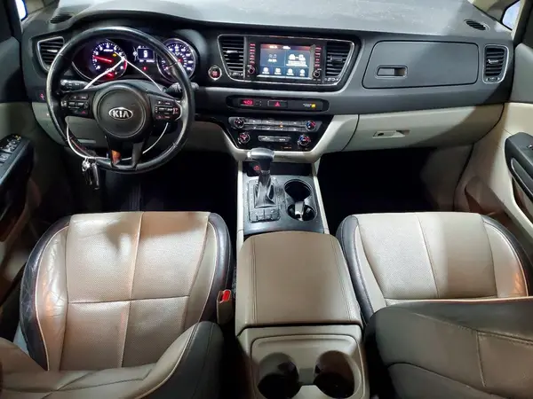KNDMB5C12H6329806 2017 KIA SEDONA - Image 8