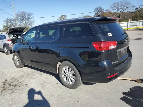KNDMB5C12H6334794 2017 KIA SEDONA - Image 2