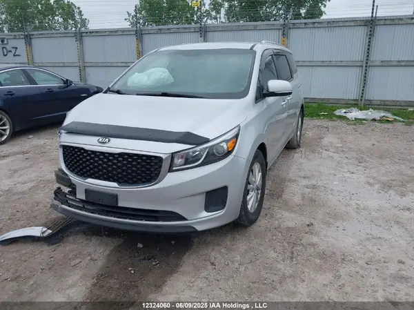 KNDMB5C12H6342961 2017 KIA SEDONA - Image 2