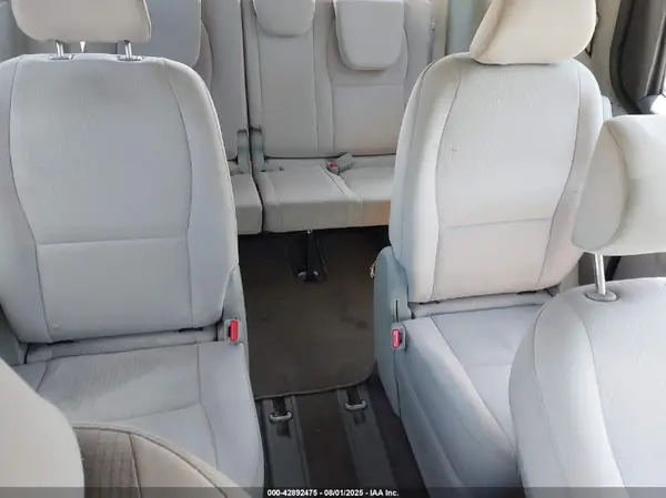 KNDMB5C12J6346630 2018 KIA SEDONA - Image 8