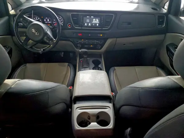 KNDMB5C12J6349107 2018 KIA SEDONA - Image 8