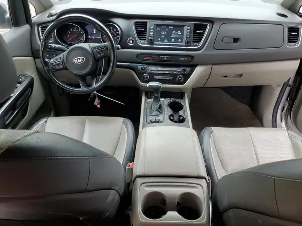 KNDMB5C12J6350371 2018 KIA SEDONA - Image 8
