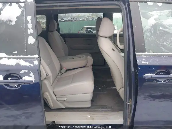 KNDMB5C12J6353514 2018 KIA SEDONA - Image 8