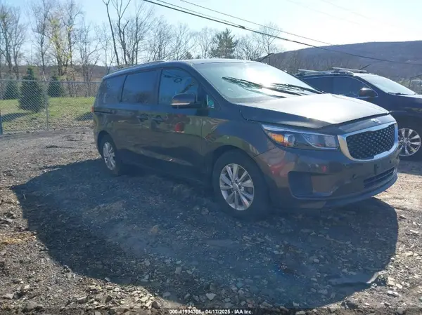KNDMB5C12J6372631 2018 KIA SEDONA - Image 1