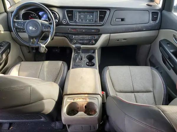 KNDMB5C12J6376369 2018 KIA SEDONA - Image 8