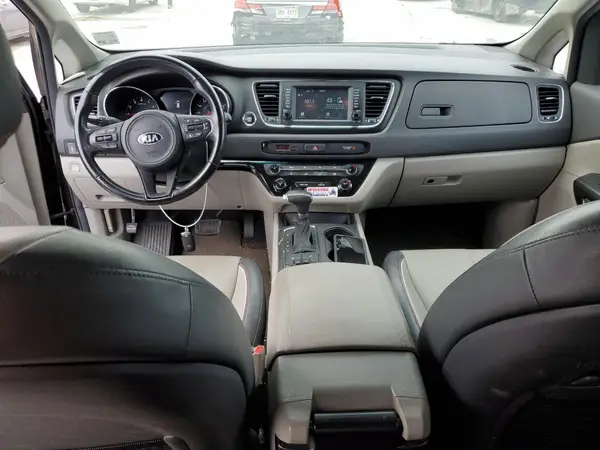 KNDMB5C12J6376386 2018 KIA SEDONA - Image 8