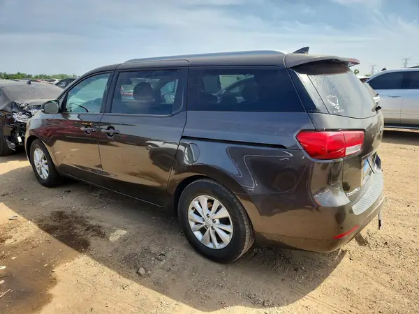 KNDMB5C12J6378834 2018 KIA SEDONA - Image 2