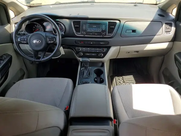 KNDMB5C12J6395763 2018 KIA SEDONA - Image 8