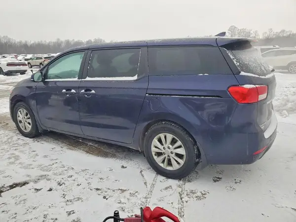 KNDMB5C12J6397397 2018 KIA SEDONA - Image 2