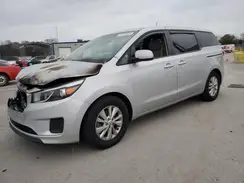 KNDMB5C12J6398534 2018 KIA SEDONA