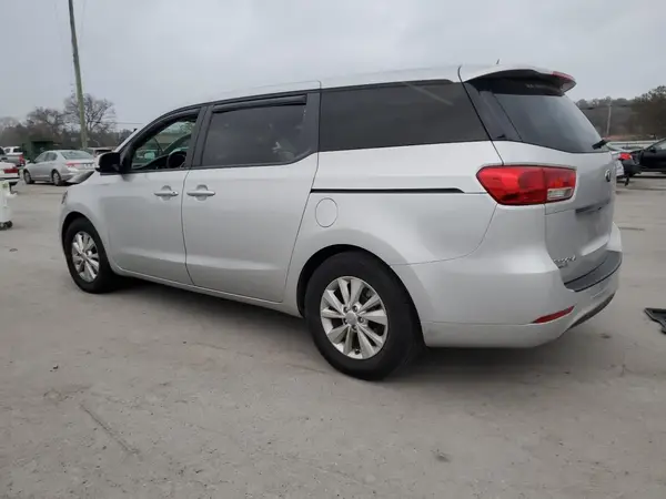 KNDMB5C12J6398534 2018 KIA SEDONA - Image 2