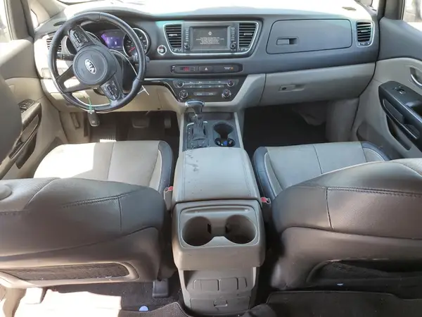 KNDMB5C12J6408401 2018 KIA SEDONA - Image 8