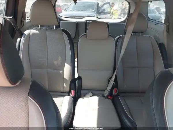 KNDMB5C12K6505504 2019 KIA SEDONA - Image 8