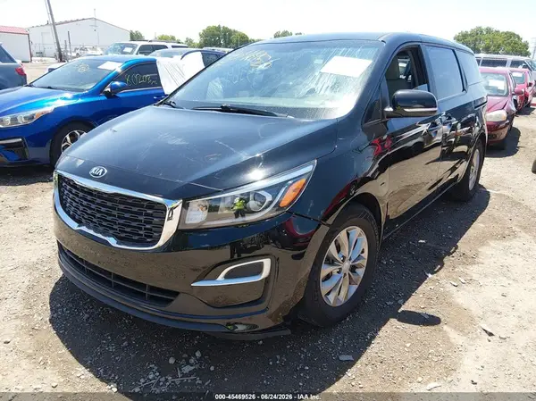 KNDMB5C12K6511089 2019 KIA SEDONA - Image 2