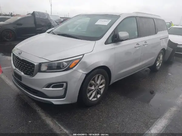 KNDMB5C12K6515935 2019 KIA SEDONA - Image 2