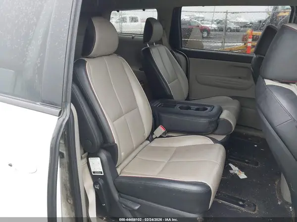 KNDMB5C12K6528622 2019 KIA SEDONA - Image 8