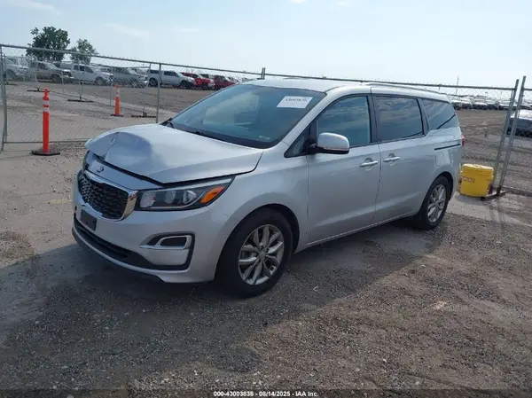 KNDMB5C12K6529883 2019 KIA SEDONA - Image 2