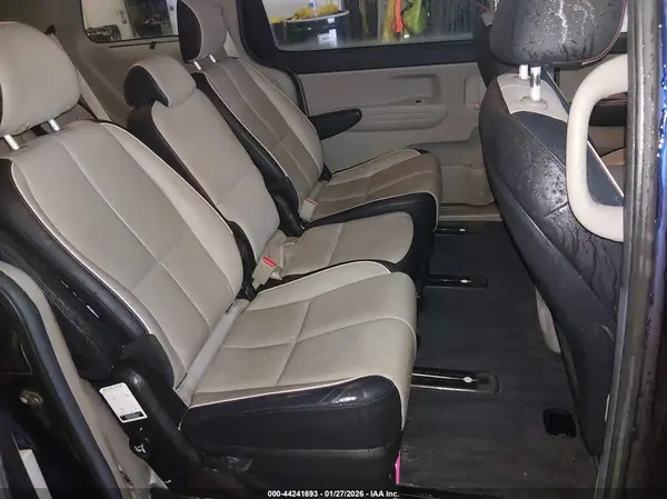 KNDMB5C12K6537059 2019 KIA SEDONA - Image 8