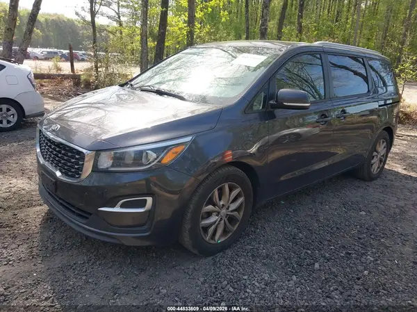KNDMB5C12K6556632 2019 KIA SEDONA - Image 2