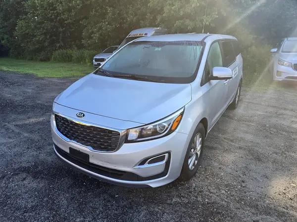 KNDMB5C12K6566576 2019 KIA SEDONA - Image 2