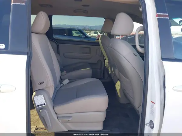 KNDMB5C12K6569509 2019 KIA SEDONA - Image 8
