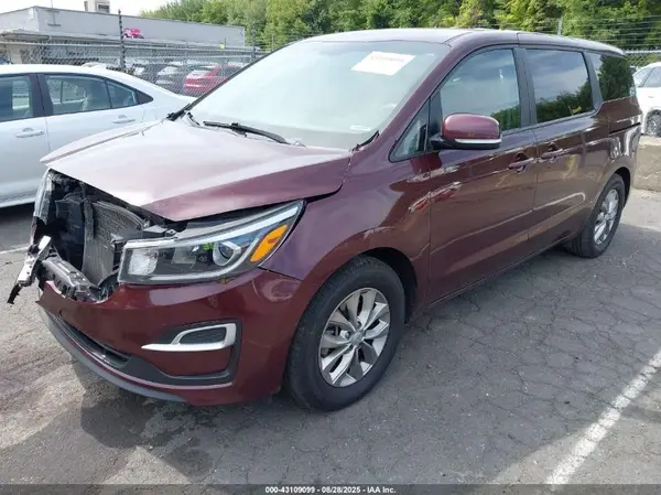 KNDMB5C12L6596601 2020 KIA SEDONA - Image 2